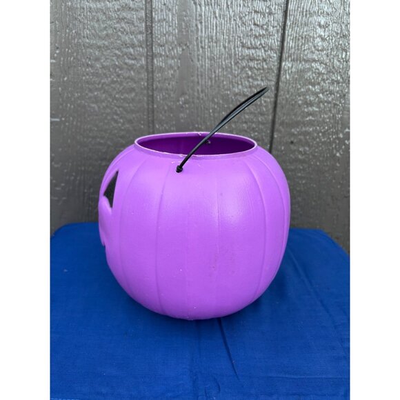 Purple Plastic Jack-O-Lantern Pumpkin Halloween Trick-Or-Treat Bucket Handle - Picture 2 of 6